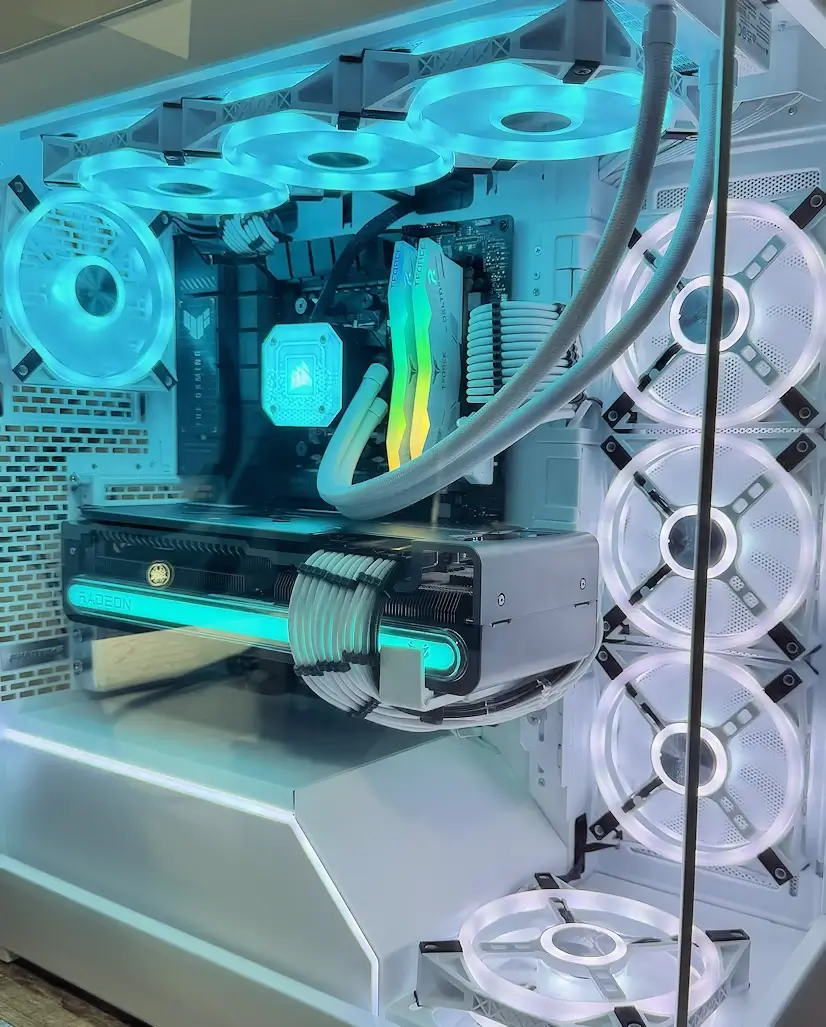 Montaje Gaming PC Phanteks Valdefuentes Montaje Gaming PC Phanteks Valdefuentes